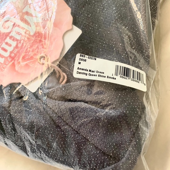 Show Me Your Mumu Amanda Maxi Dress
Dancing Queen Shine Smoke Gray Size: Medium - Picture 8 of 9